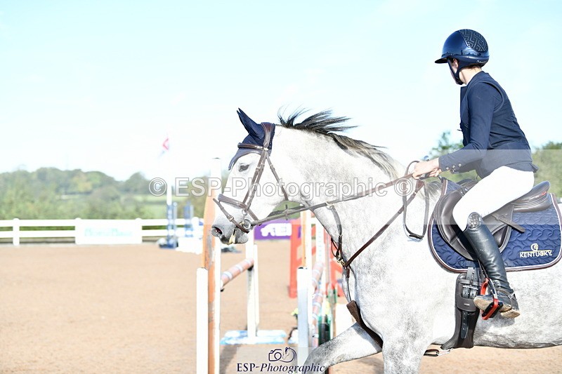 240913A-093228-02953 - Cls 20 Snr British Novice and 90cm Open