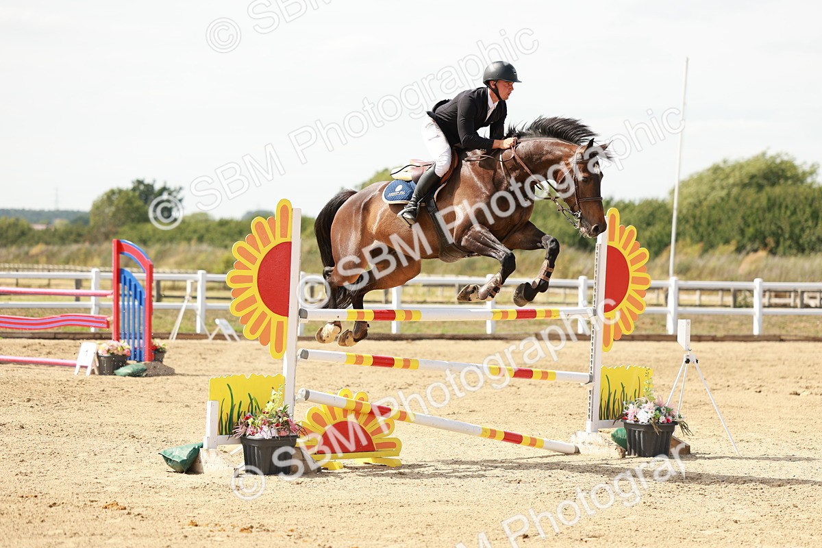 SBM_008057 - Class 4 - Senior Foxhunter - 1.20m Open