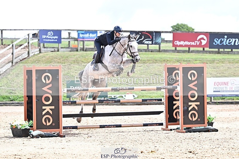 250731-112705-00568 - Cls 02 Snr Fox 1st Rnd