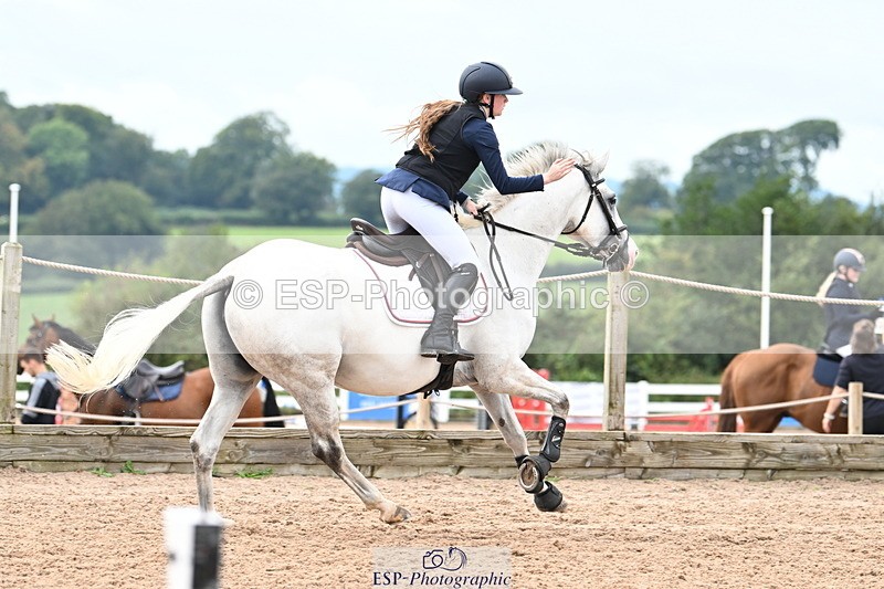 240908A-131456-03966 - Cls 15 U21 Intro 90cm-1.00m  Team Comp