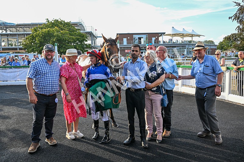 140826-Race 3-Equity Law-9286 - Race 3 18.43pm Heineken 0% Handicap