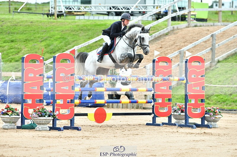 230720A-121503-02750 - Cls 33, 7 Yr Olds 1.30m