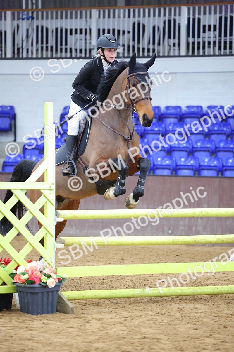 SBM_009647 - Class 20 - Senior British Novice/ 90cm Open - First Round (0.90m)