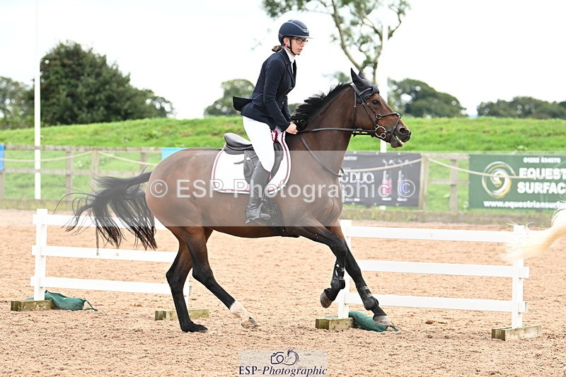 240908A-140600-04178 - Cls 15 U21 Intro 90cm-1.00m  Team Comp