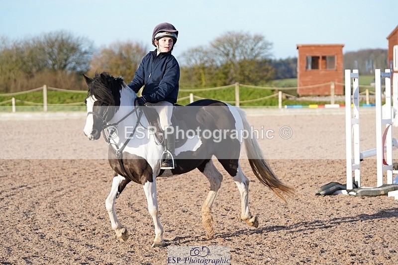 250125-102152-00938 - Clear Round 40cm and 50cm