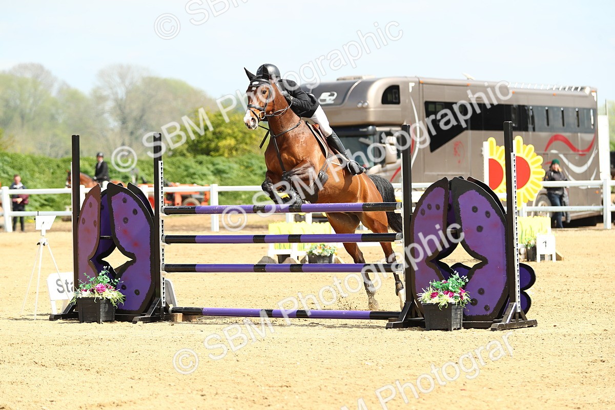 SBM_001264 - Class 5 - Senior Foxhunter 1.20m