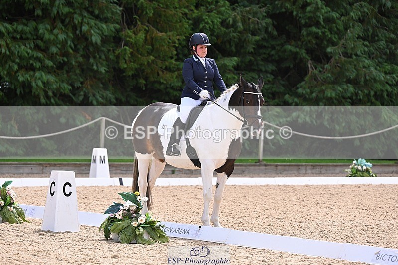 240809-114951-00600 - 228-Lauren.Picknett-Bonnie.V