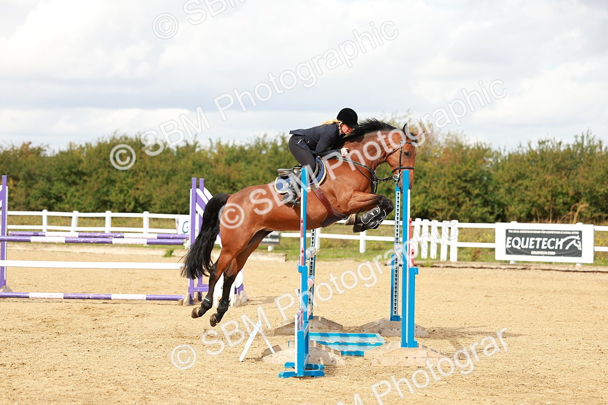 SBM_001407 - Class 4 - Senior Newcomers - 1.10m
