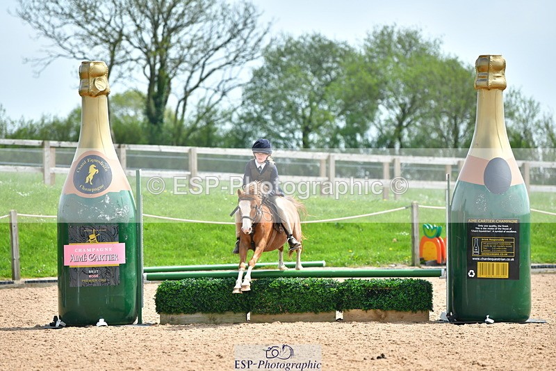 230513A-132446-01067 - Cls 34+35 Club 60cm