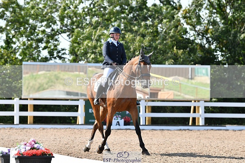 250906-152333-04262 - 119-Kirstie.WrightMill.House.Kann.Eye