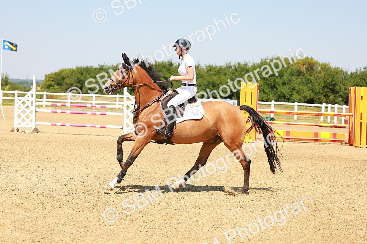 SBM_001317 - Class 4 - Senior Newcomers - 1.10m