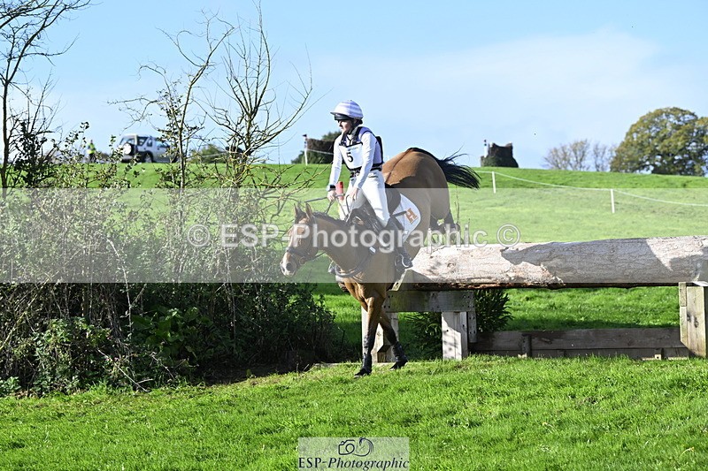 251024A-104857-07282 - A-005-Safia.Woodward