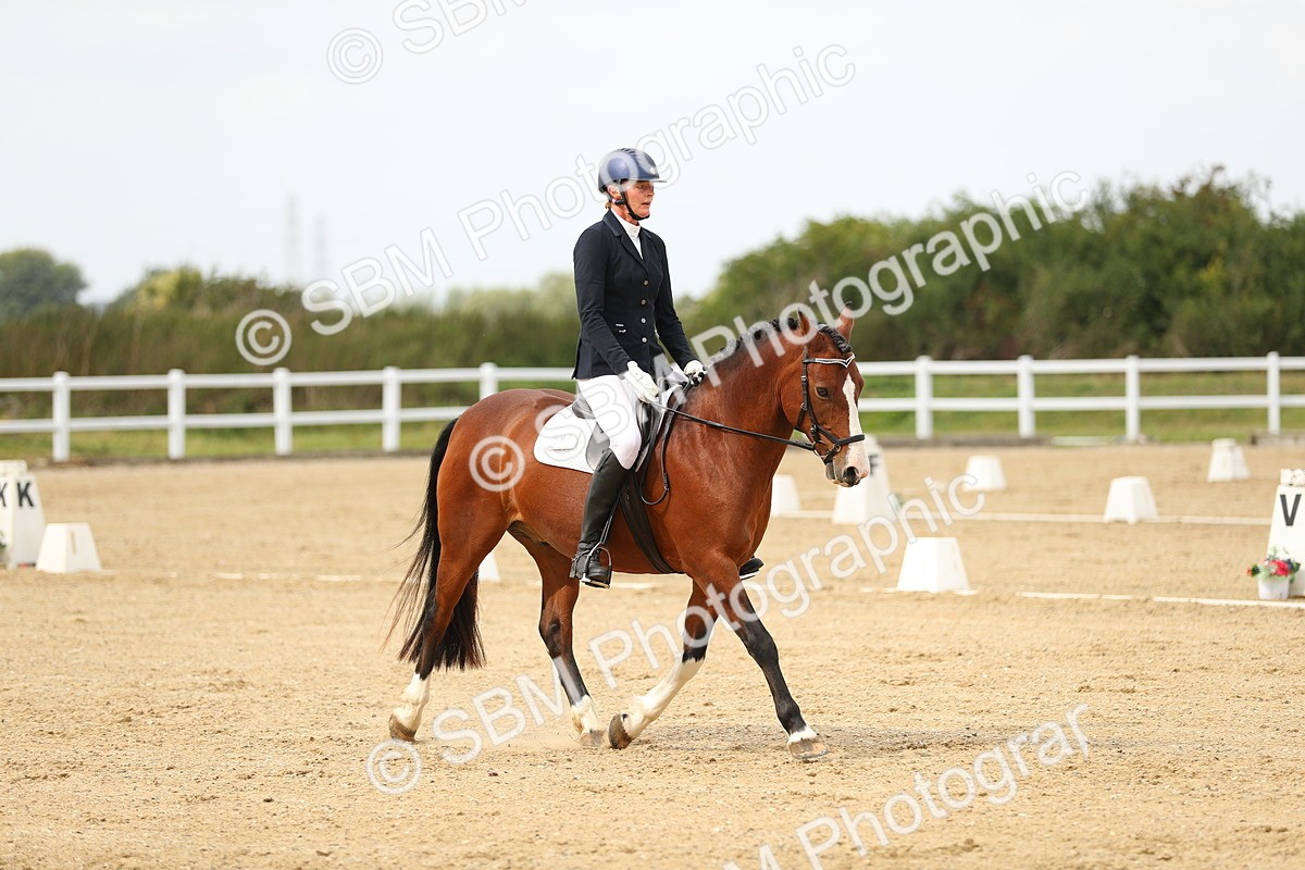 SBM_017655 - Class 13 - Novice 23 - 14.27-15.16