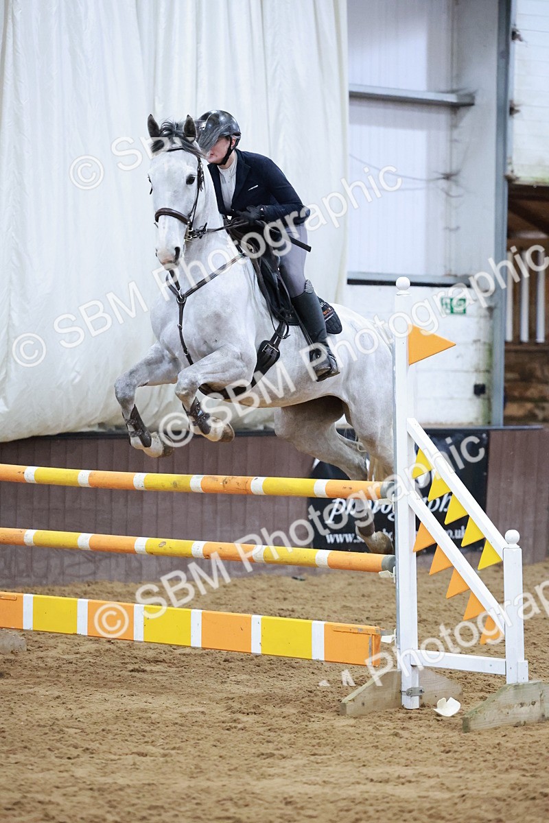 SBM_008006 - Class 25 - Senior Newcomers 1.10m