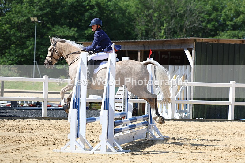 3E7A9119 - Class 6: Senior 60cm