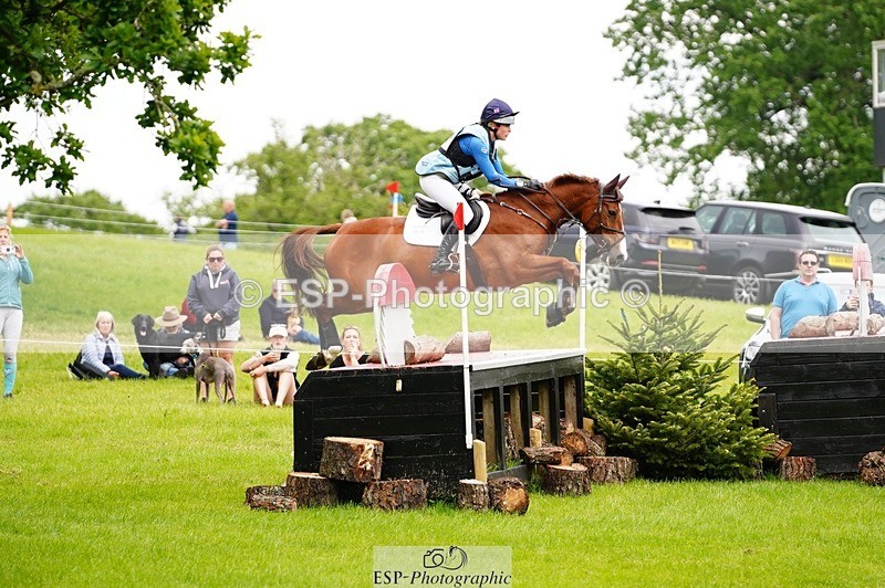 240525-164836-18884 - 269-EMERALD_KATIE-Isabelle_Cook