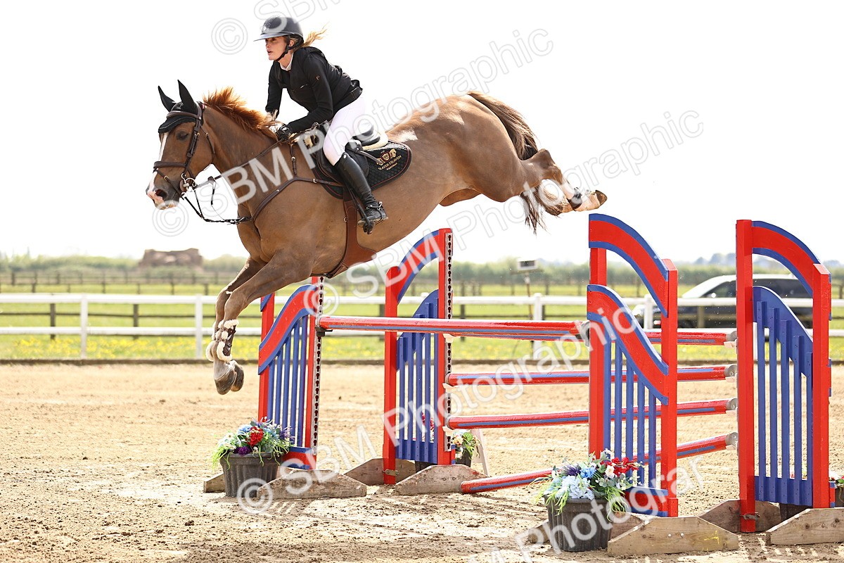 - Class 13 - Senior Foxhunter - 1.20m