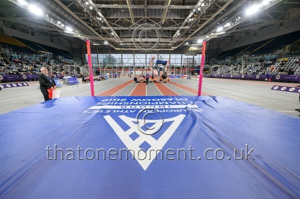 AgeInd25SAT-922269 - Field Male