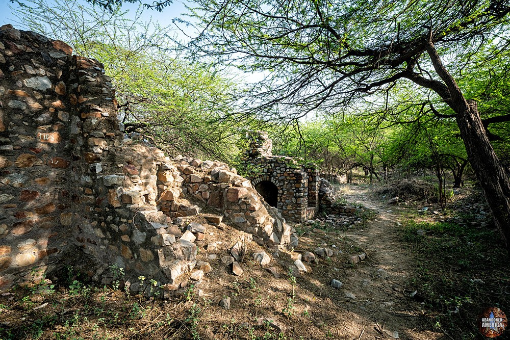 Mehrauli Archaeological Park, Dehli India - ABANDONED INDIA