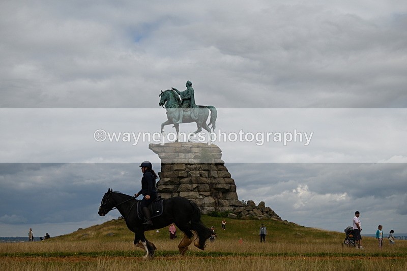 DSC_6266 - Time at Statue 12:17 to 12:44