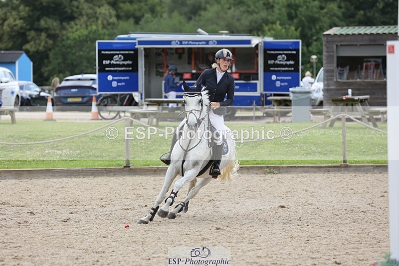 240711-122514-27077 - Cls 122 1.10m Amateur Quali