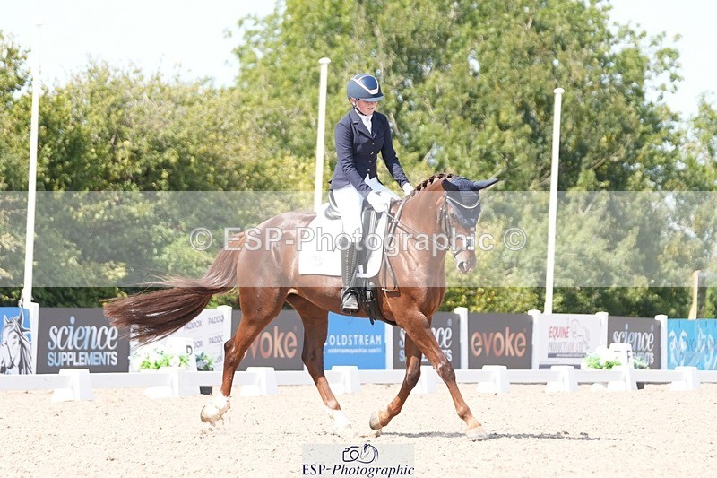 250817-142825-10674 - 180-Chloe.BushWellfields.Diaman.Vallante