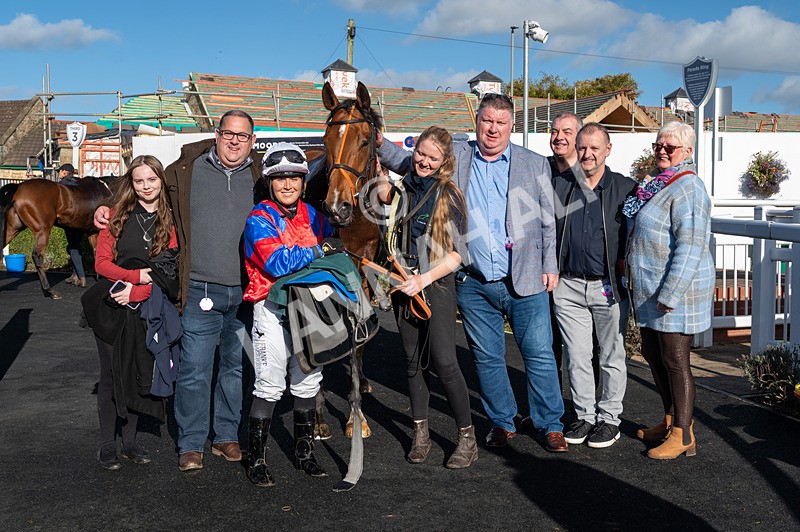 191024-Race 4-Three Dons-8189 - Race 4