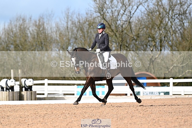 240218A-143826-08699 - 184-jeanette.male-Langaller.Future.Star