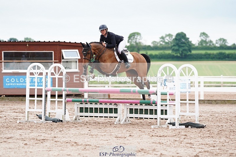 250524-115228-06457 - Cls 21 A&B Snr Disco & 1.00m Open