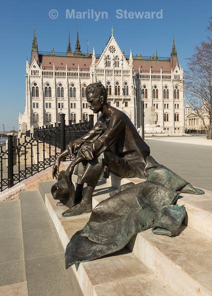Statue and Parliament - Budapest to Amsterdam