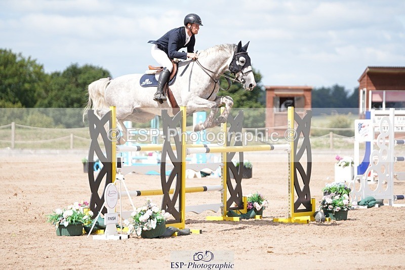 250801-112623-04921 - Cls 14 Snr Fox 1st Rnd