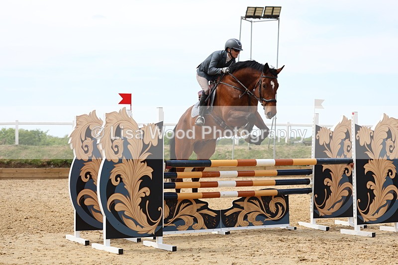 3E7A7060 - Class 7: Senior Newcomers/1.10m open