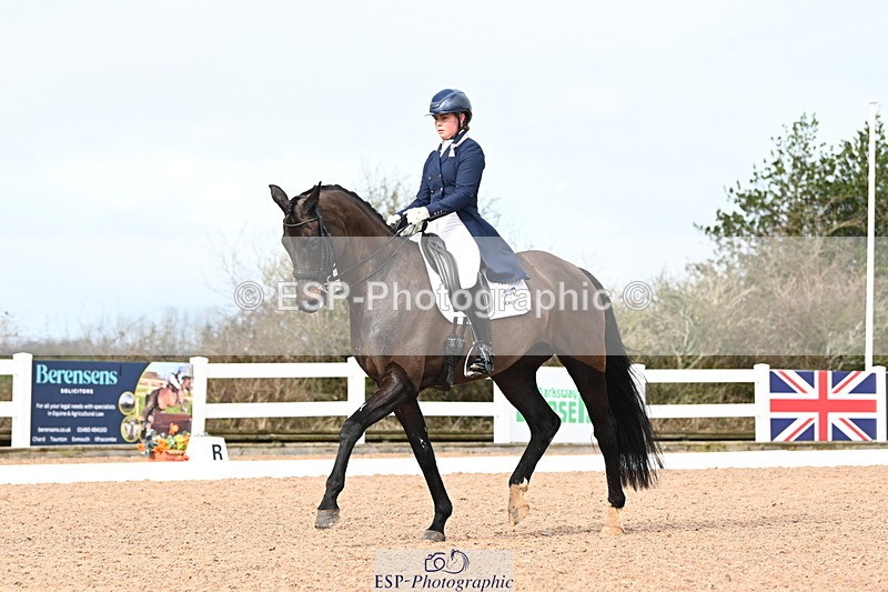 240218A-122540-07128 - 160-Abbie.Newbury-Seagry.Firstamour