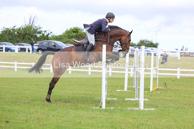 3E7A7000 - Class 11: Senior Newcomers/1.10 open