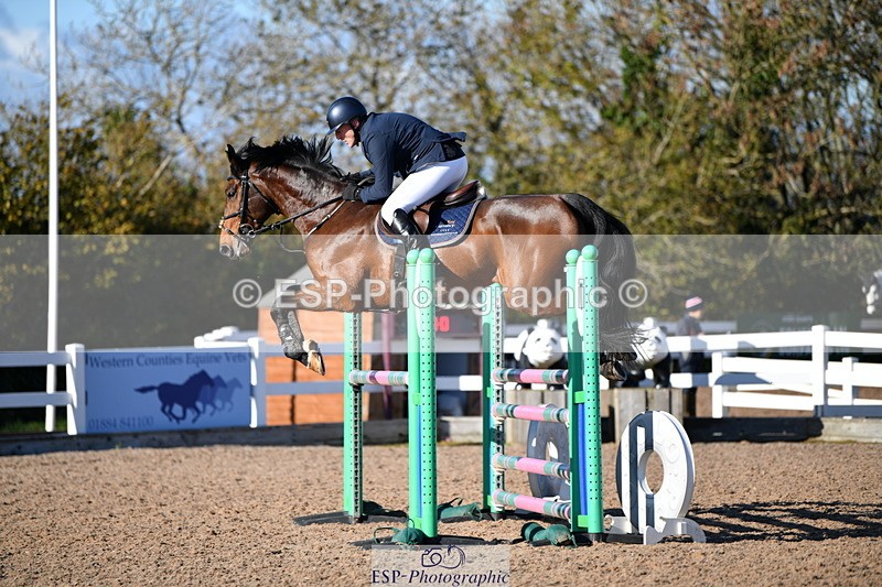 231110A-134357-00658 - Cls 5 Newcomers & 1.10m Open