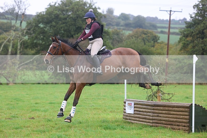 3E7A1338 - Class 2: 70cm: Half Roll Top