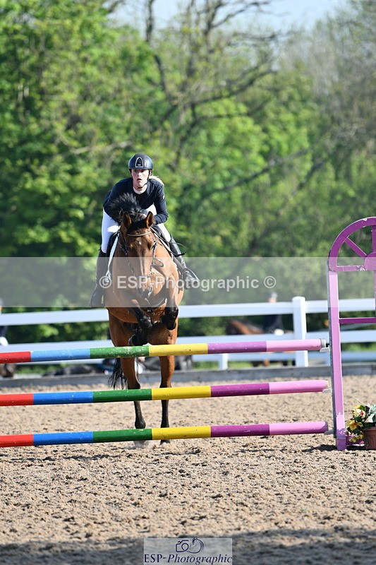 240512A-082311-16833 - Cls 39 British Novice and 90cm Open