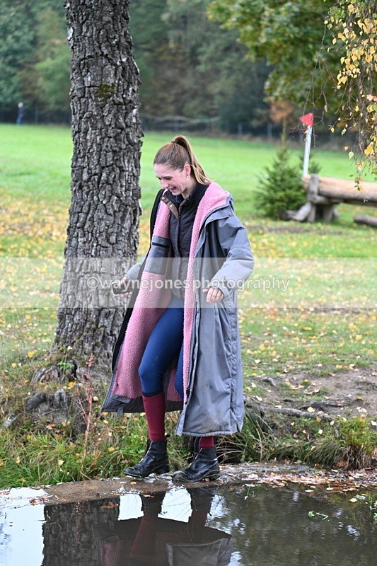 WJ7_2956 - Time 10:47 to 11:11 at the water