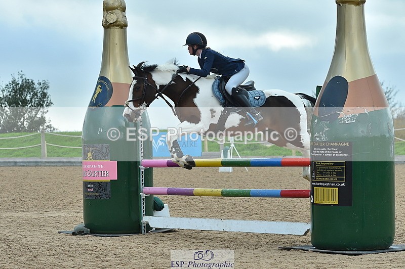 231119A-135934-06083 - Sun Cls 26 Springboard 128cm & 138cm