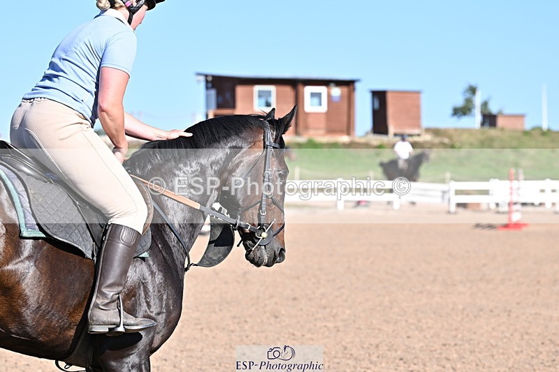 250708A-175210-00372 - 80cm Classes