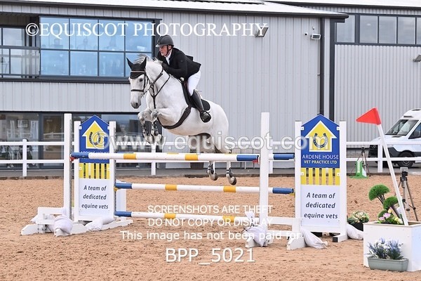 BPP_5021 - CLASS 7 THURS Redpost Equestrian Senior Foxhunter/1.20m Open