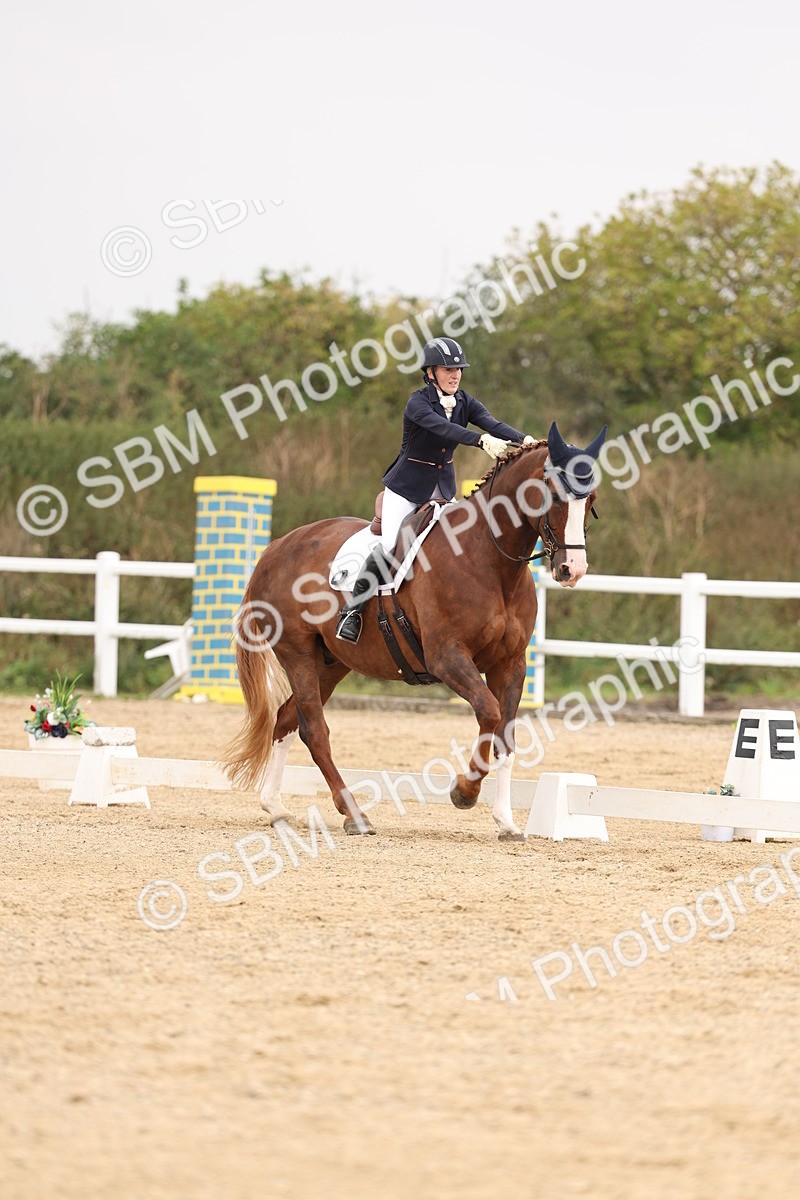 SBM_01637 - Class 9 - Novice 27 Champs