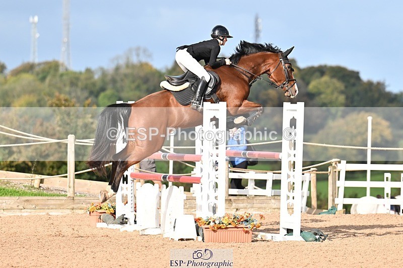 251005-102200-02737 - Cls 15 Foxhunter and 1.20m