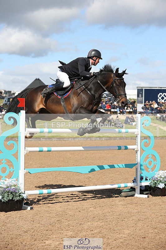 240419A-155618-09045 - Cls 10, 2 Star Big Tour 145cm  15.45 to 16.35 break