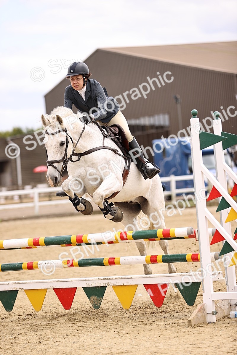 SBM_000380 - Class 4 - 1m showjumping
