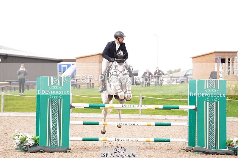 241004A-144538-00794 - Fri 04 Snr Fox & 1.20m Open