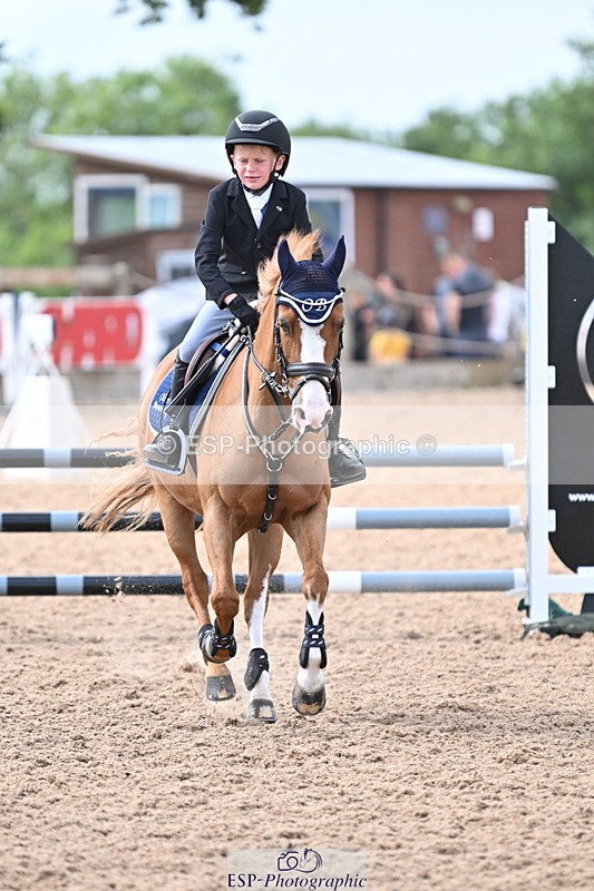 240628A-162948-01485 - Cls 5 Stepping Stones 128cm + 138cm