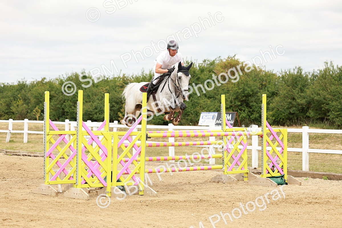 SBM_017540 - Class 21 - Senior Newcomers Championship 2d Rd