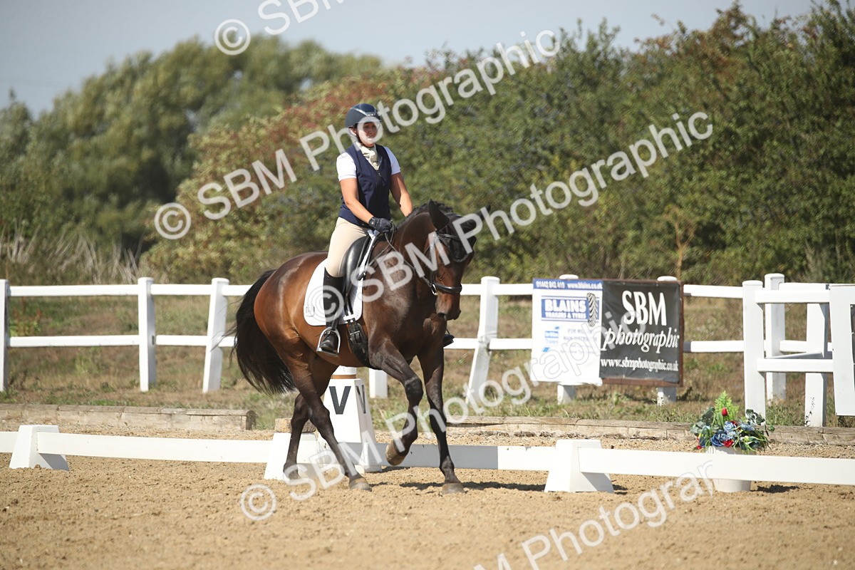 SBM_005718 - Class 11 - Novice 5 - 13.19-14.22