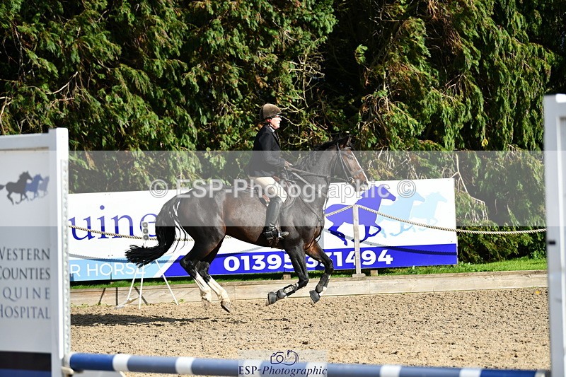 251004A-153616-01896 - Classes 8 & 9 70cm